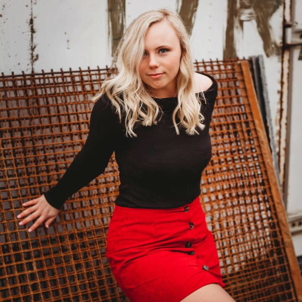 Meet your Posher, Madi